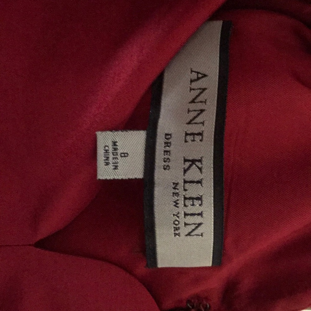 Beautiful burgundy dress - Picture 4 of 4